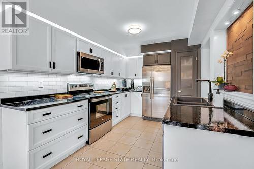 250 Fall Fair Way, Hamilton, ON - Indoor Photo Showing Kitchen With Stainless Steel Kitchen With Double Sink