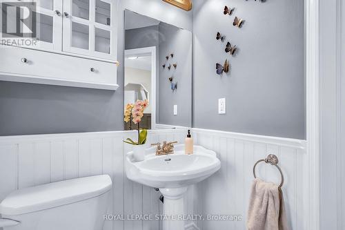 250 Fall Fair Way, Hamilton, ON - Indoor Photo Showing Bathroom