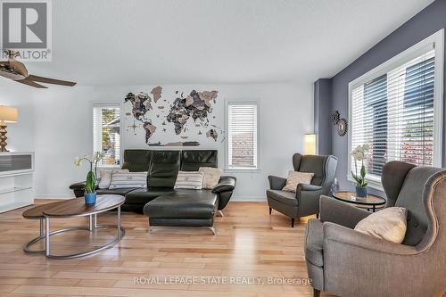 250 Fall Fair Way, Hamilton, ON - Indoor Photo Showing Living Room