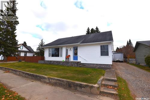 418 7Th Avenue W, Nipawin, SK - Outdoor