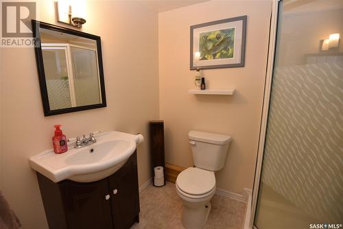 418 7Th Avenue W, Nipawin, SK - Indoor Photo Showing Bathroom