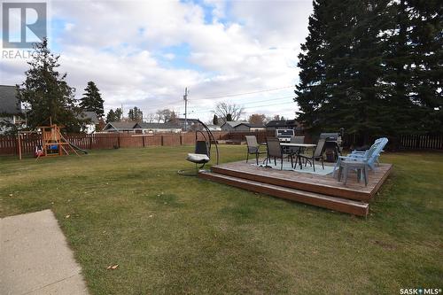 418 7Th Avenue W, Nipawin, SK - Outdoor With Backyard