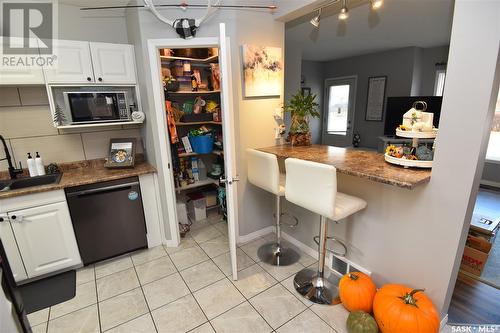 418 7Th Avenue W, Nipawin, SK - Indoor Photo Showing Kitchen