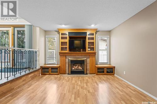 327 Kellough Road, Saskatoon, SK - Indoor Photo Showing Living Room With Fireplace