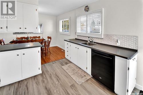 12 Mcaskill Crescent, Saskatoon, SK - Indoor Photo Showing Kitchen