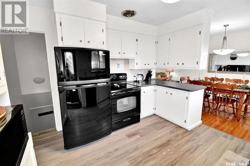 12 Mcaskill Crescent, Saskatoon, SK - Indoor Photo Showing Kitchen