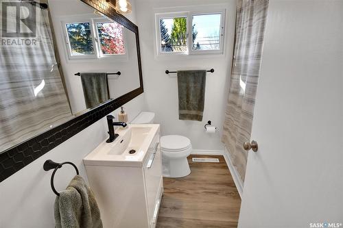 12 Mcaskill Crescent, Saskatoon, SK - Indoor Photo Showing Bathroom