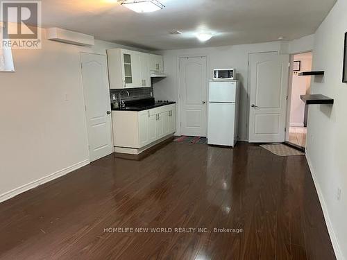 Bsmt - 368 Bent Crescent, Richmond Hill, ON - Indoor Photo Showing Kitchen