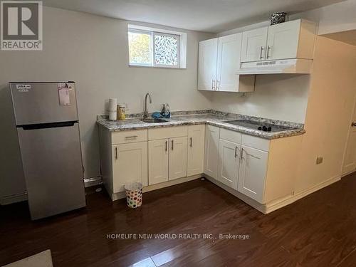 Bsmt - 368 Bent Crescent, Richmond Hill, ON - Indoor Photo Showing Kitchen