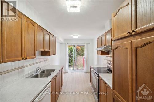 144 Carwood Circle, Ottawa, ON - Indoor Photo Showing Kitchen With Double Sink