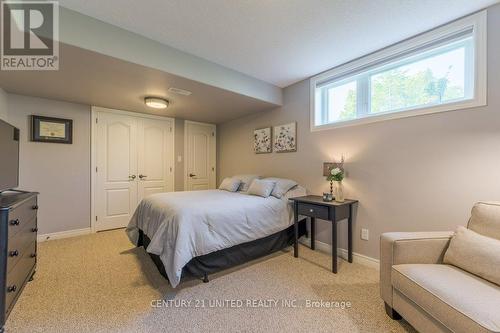 140 - 301 Carnegie Avenue, Peterborough (Northcrest), ON - Indoor Photo Showing Bedroom