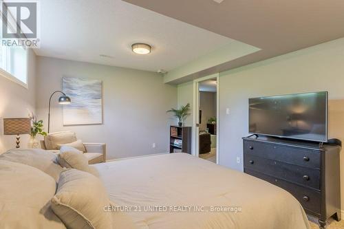 140 - 301 Carnegie Avenue, Peterborough (Northcrest), ON - Indoor Photo Showing Bedroom