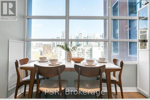 1001 - 501 Adelaide Street W, Toronto, ON - Indoor Photo Showing Dining Room