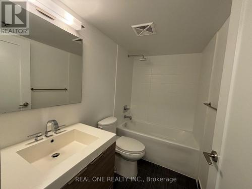 614 - 318 Richmond Street W, Toronto, ON - Indoor Photo Showing Bathroom