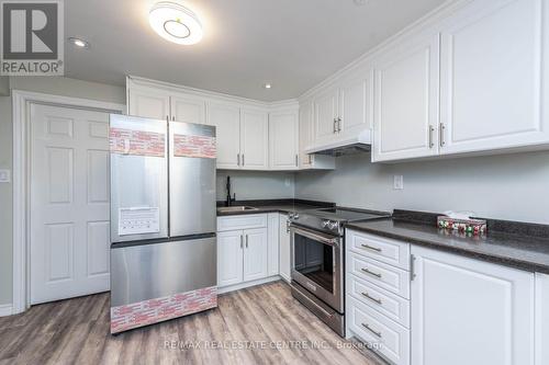 46 Wilton Drive, Brampton, ON - Indoor Photo Showing Kitchen