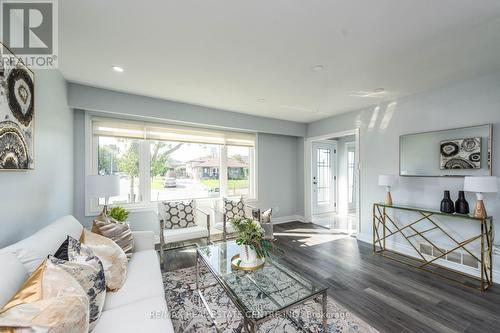 46 Wilton Drive, Brampton, ON - Indoor Photo Showing Living Room