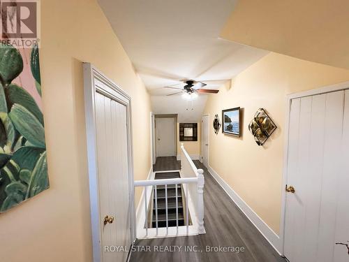 240 Freelton Road E, Hamilton, ON - Indoor Photo Showing Bedroom