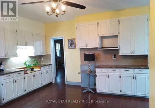 240 Freelton Road E, Hamilton, ON - Indoor Photo Showing Kitchen