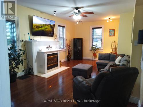 240 Freelton Road E, Hamilton, ON - Indoor Photo Showing Kitchen With Double Sink