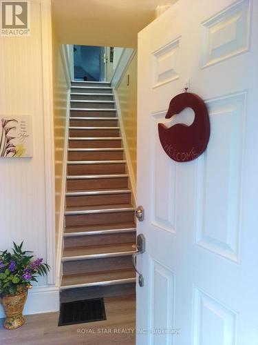 240 Freelton Road E, Hamilton, ON - Indoor Photo Showing Kitchen