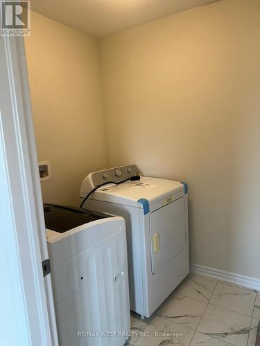 456 Barker Parkway, Thorold, ON - Indoor Photo Showing Laundry Room