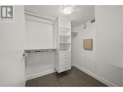 Th K 1111 Marinaside Crescent, Vancouver, BC - Indoor With Storage