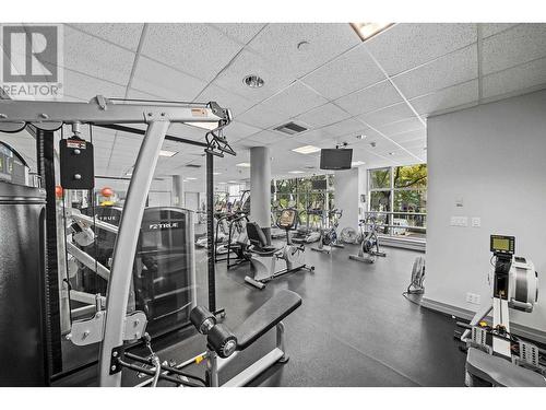 Th K 1111 Marinaside Crescent, Vancouver, BC - Indoor Photo Showing Gym Room