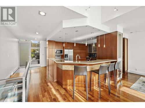 Th K 1111 Marinaside Crescent, Vancouver, BC - Indoor Photo Showing Kitchen With Upgraded Kitchen