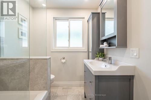 5290 Joel Avenue, Burlington, ON - Indoor Photo Showing Bathroom