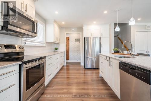 5290 Joel Avenue, Burlington, ON - Indoor Photo Showing Kitchen With Stainless Steel Kitchen With Upgraded Kitchen