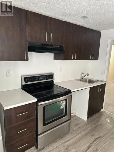 3865 Densbury Drive, Mississauga, ON - Indoor Photo Showing Kitchen