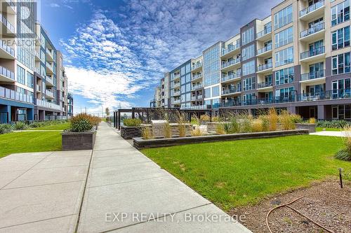 519 - 16 Concord Place, Grimsby, ON - Outdoor With Facade