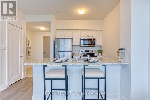 519 - 16 Concord Place, Grimsby, ON - Indoor Photo Showing Kitchen