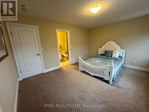 24 - 625 Blackbridge Road, Cambridge, ON - Indoor Photo Showing Bedroom