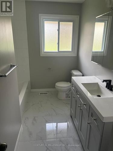 Upper - 196 Gladstone Avenue, London, ON - Indoor Photo Showing Bathroom