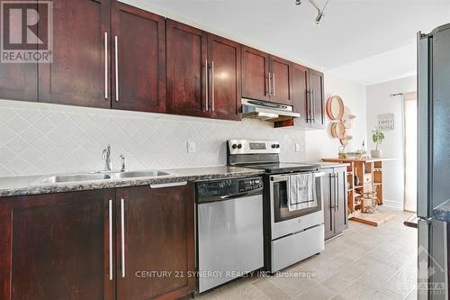 634 Lakeridge Drive, Ottawa, ON - Indoor Photo Showing Kitchen With Stainless Steel Kitchen With Double Sink