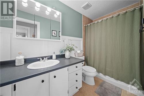 main bath - 98 Chimo Drive, Kanata, ON - Indoor Photo Showing Bathroom