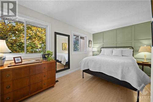 Primary bedroom - 98 Chimo Drive, Kanata, ON - Indoor Photo Showing Bedroom