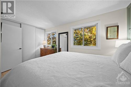 98 Chimo Drive, Kanata, ON - Indoor Photo Showing Bedroom