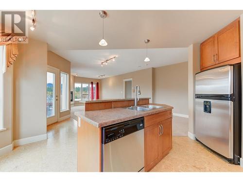 1947 Underhill Street Unit# 901, Kelowna, BC - Indoor Photo Showing Kitchen With Double Sink