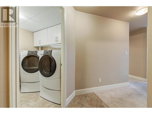 1947 Underhill Street Unit# 901, Kelowna, BC - Indoor Photo Showing Laundry Room