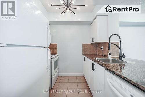 1701 - 35 Bales Avenue, Toronto, ON - Indoor Photo Showing Kitchen