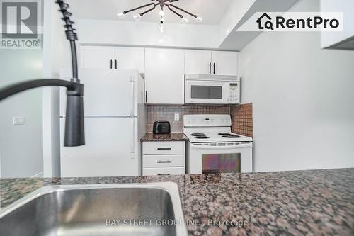 1701 - 35 Bales Avenue, Toronto, ON - Indoor Photo Showing Kitchen