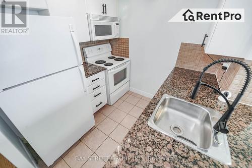 1701 - 35 Bales Avenue, Toronto, ON - Indoor Photo Showing Kitchen