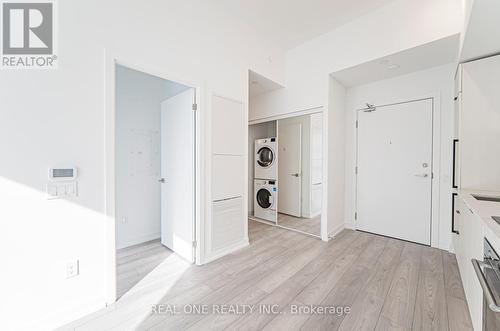 2105 - 82 Dalhousie Street, Toronto, ON - Indoor Photo Showing Laundry Room