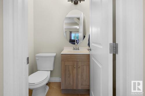 #Upper 1218 30 Av Nw, Edmonton, AB - Indoor Photo Showing Bathroom