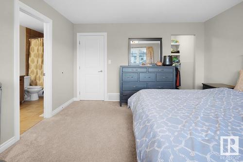 #Upper 1218 30 Av Nw, Edmonton, AB - Indoor Photo Showing Bedroom