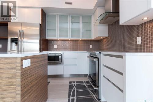 302 922 Broadway Avenue, Saskatoon, SK - Indoor Photo Showing Kitchen With Upgraded Kitchen