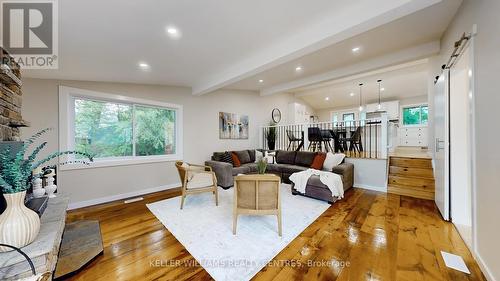 144 Ball Point Road, Kawartha Lakes, ON - Indoor Photo Showing Living Room