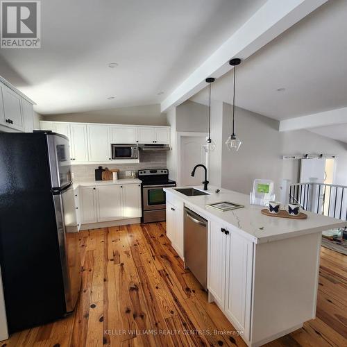 144 Ball Point Road, Kawartha Lakes, ON - Indoor Photo Showing Kitchen